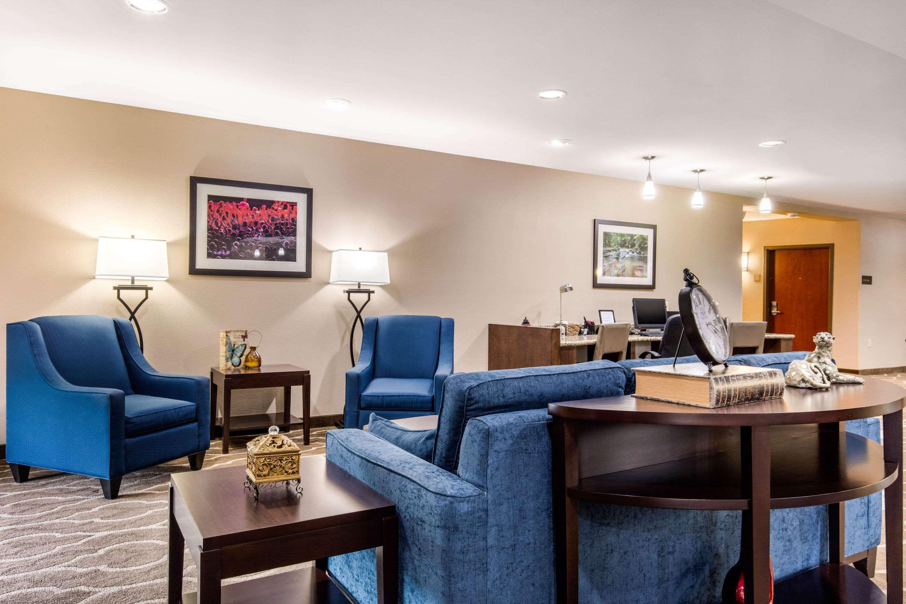 Comfort Suites Manchester Εξωτερικό φωτογραφία