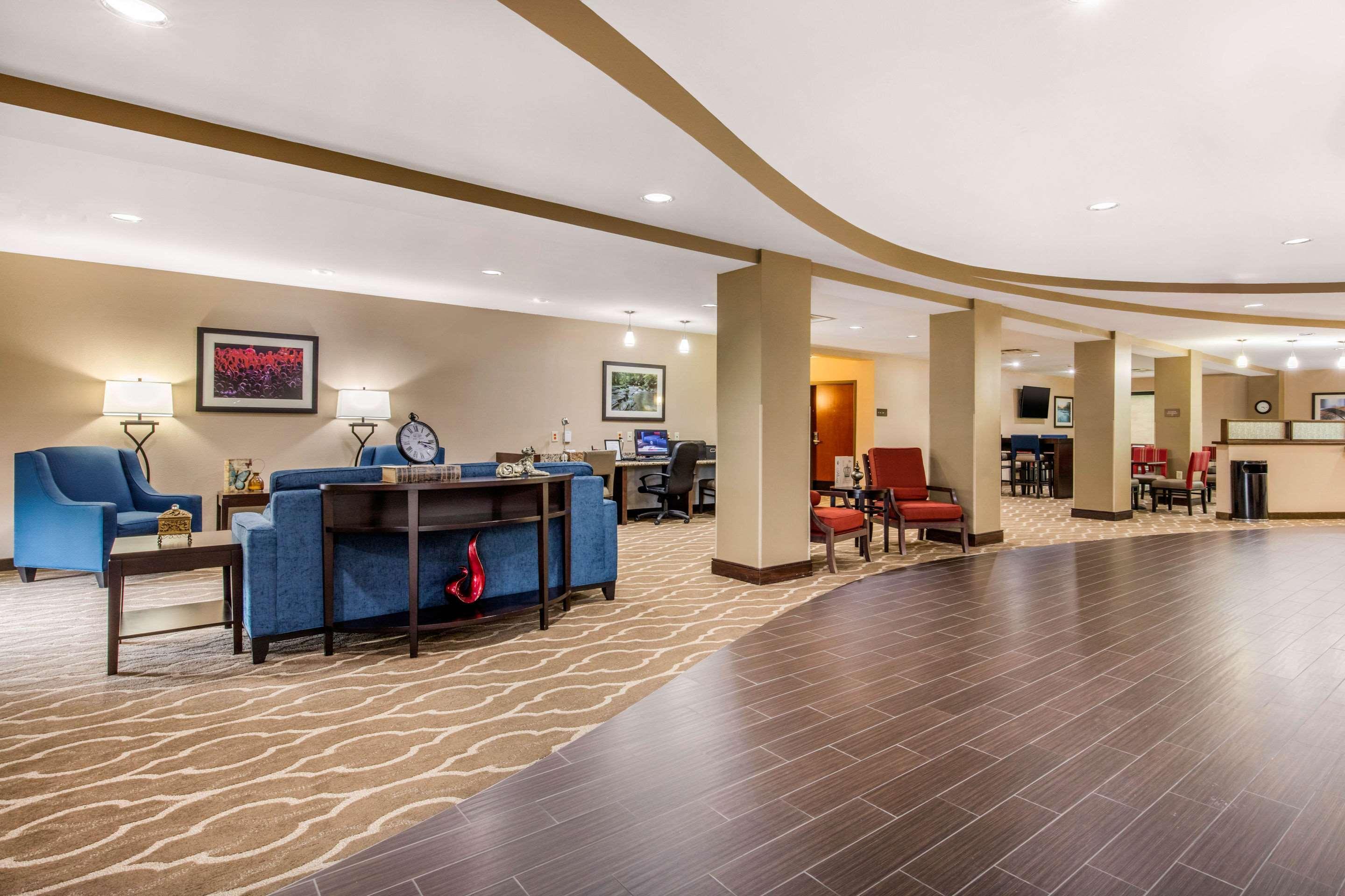Comfort Suites Manchester Εξωτερικό φωτογραφία